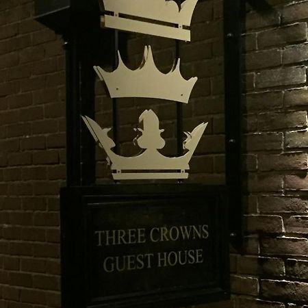 Three Crowns Guest House Salisbury Esterno foto